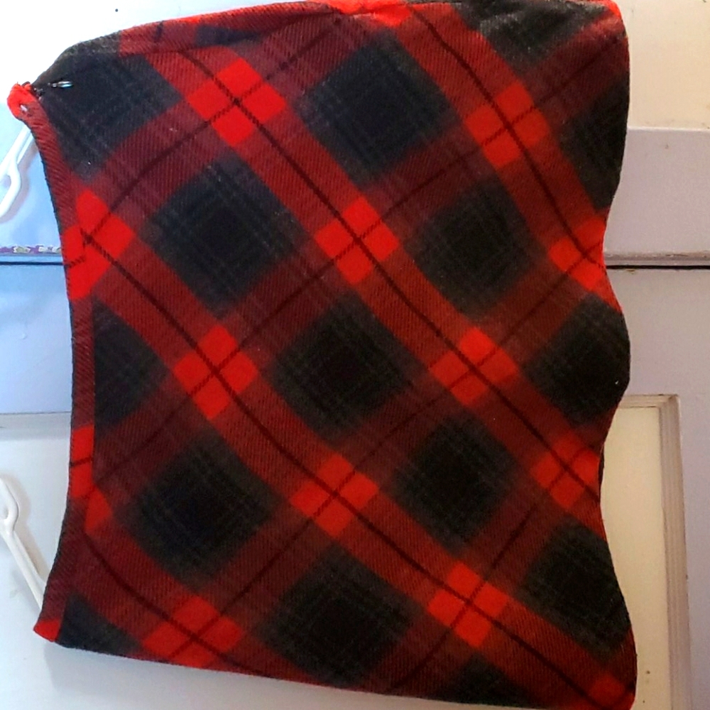Old navy flannel skirt